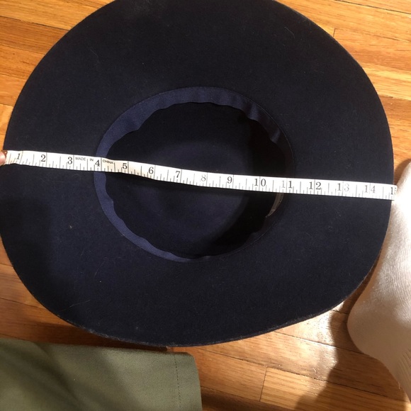 Felt hat - Picture 4 of 4